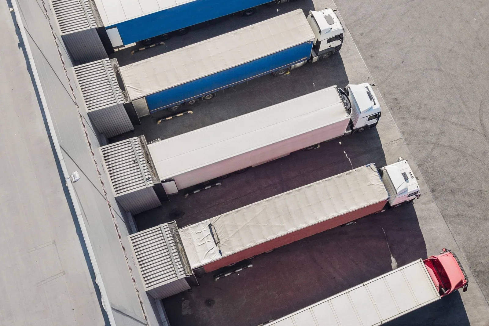 Roofing for Logistics and 3PL Operators in Medford, OR Roofing for Logistics and 3PL Operators in Medford, OR