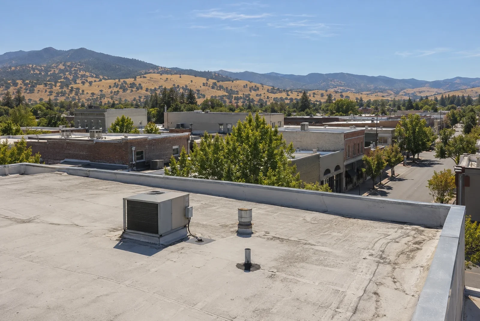 Commercial Roofing in Central Point, OR Commercial Roofing in Central Point, OR